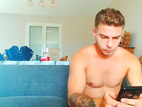 Elkafit28's Live XXX Chat