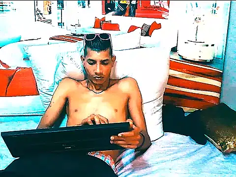 IndianSavageMale – Live XXX-chat