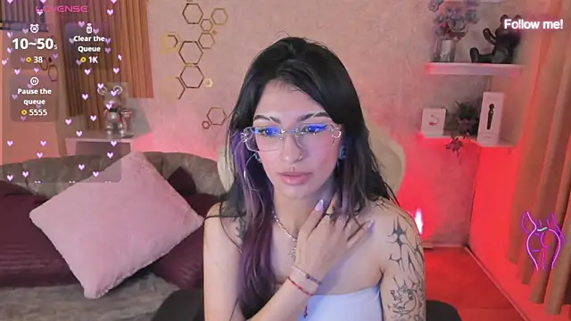 Živý XXX chat mia_devine_