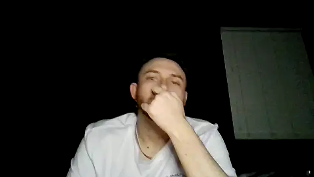 Mikecloudyhawk Chat XXX in diretta