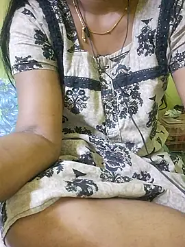 Chat XXX en directo de tamil_kanaka