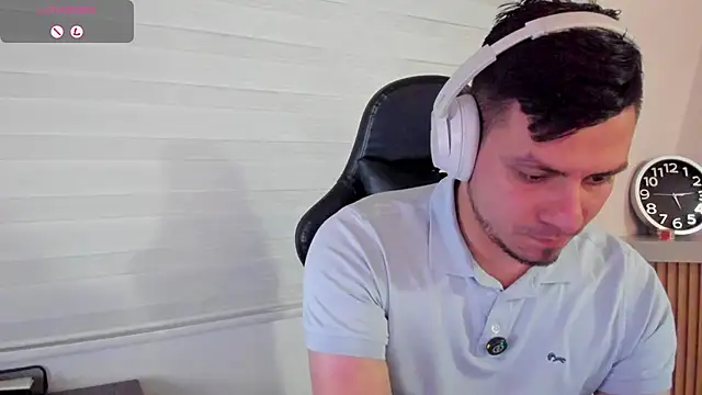 XXX chat uživo modela Rick_Adams