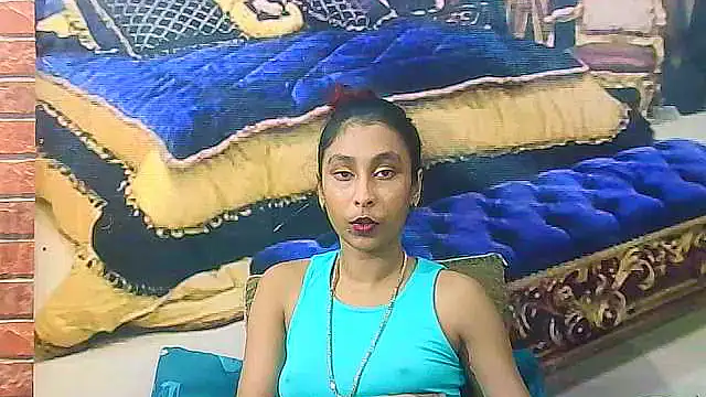 Chat XXX en directo de IndianSexyButt
