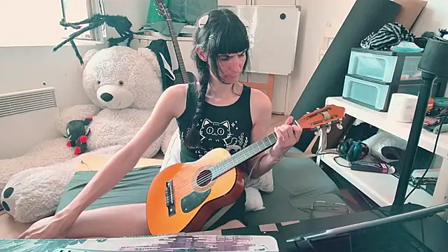 CeriseLapine élő XXX-chatje