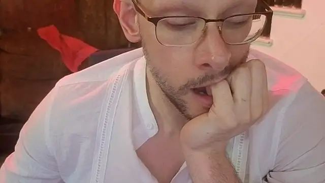 Chatroom XXX en direct de MasterDaddyCool