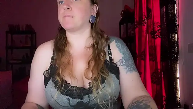 Chat +18 de kisicaxx ao vivo
