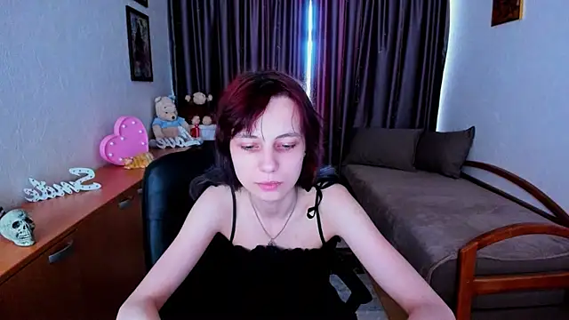 MiniLysii's Live XXX Chat