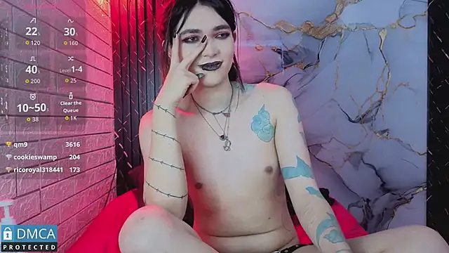 MaeveKuro's Webcam Show