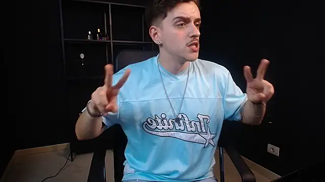 Chat XXX Live FelixStarkk
