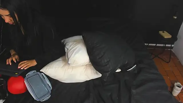 Vaelina_ 现场XXX聊天
