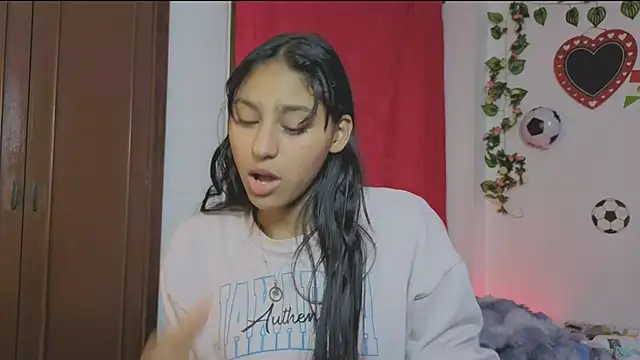 PaulaCutexs Adlı Modelin Canlı XXX Sohbeti
