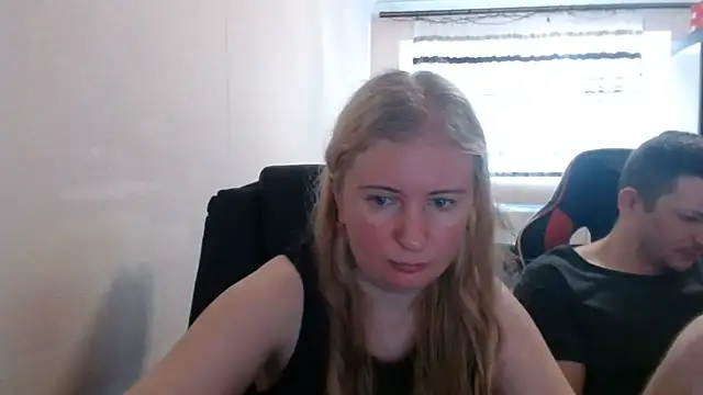 XXX chat uživo modela PeterAndJen
