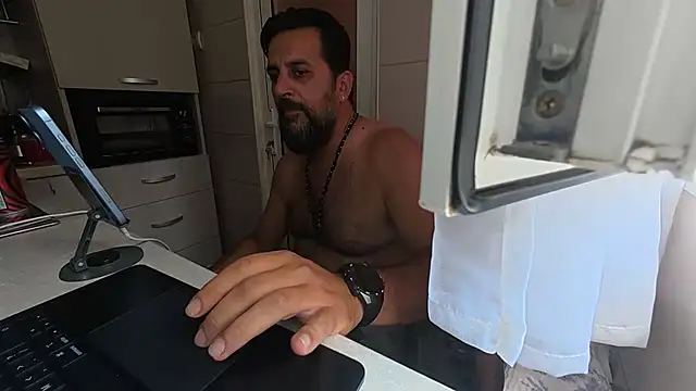 TARKAN1のライブXXXチャット