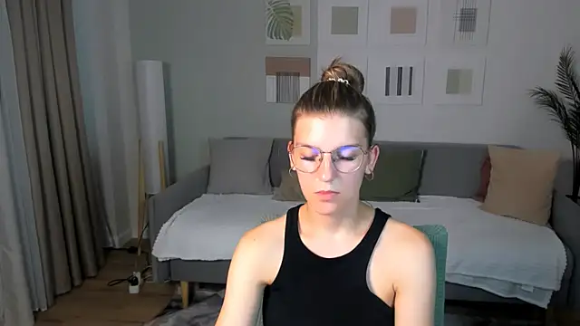 AnnaThorne Chat XXX in diretta