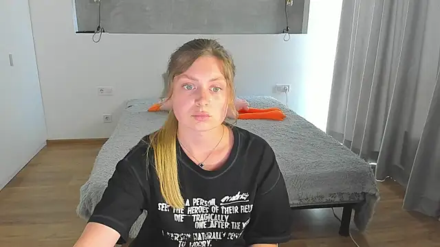 Kitkatvel Chat XXX in diretta