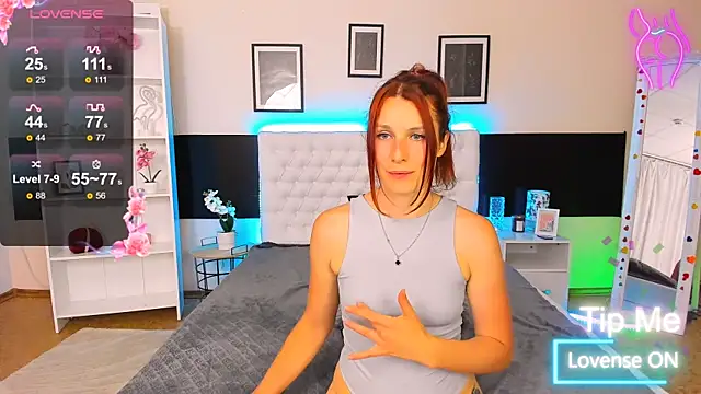 KiraNeeww Adlı Modelin Canlı XXX Sohbeti