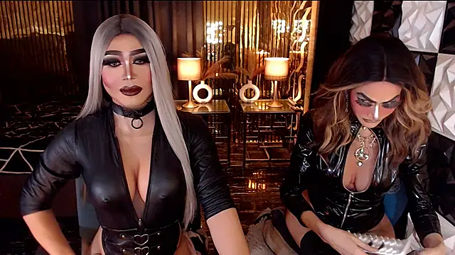 Sembang XXX Secara Langsung MonstrousCockDiva