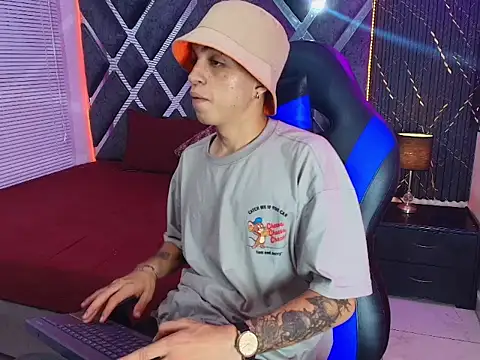 cameron_lux77のウェブカメラショー