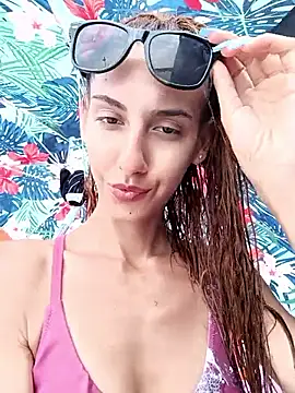 دردشة Andreea_Foxx الجنسية المباشرة