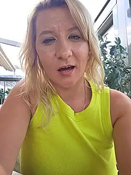 KaylinJan live XXX chat