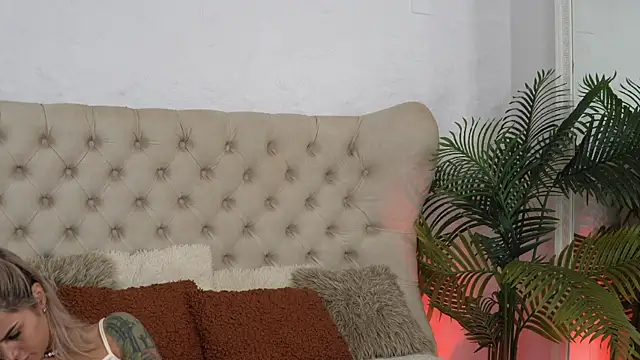 TiffanyMaze Live XXX-Chat
