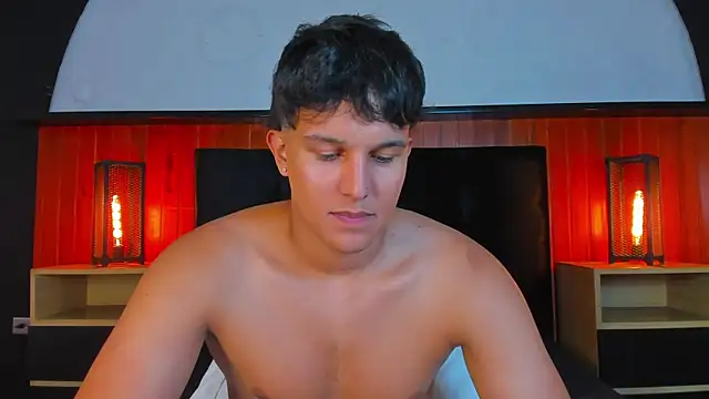 Leo_Savage_ 即時 XXX 聊天