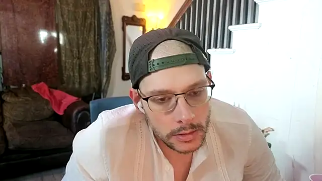 MasterDaddyCool's Live XXX Chat