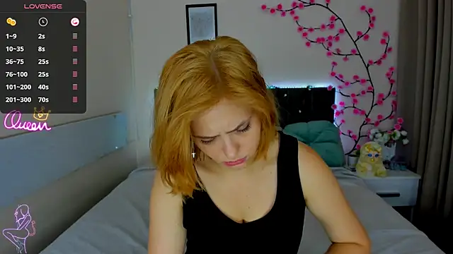 DellaRows' Live XXX Chat