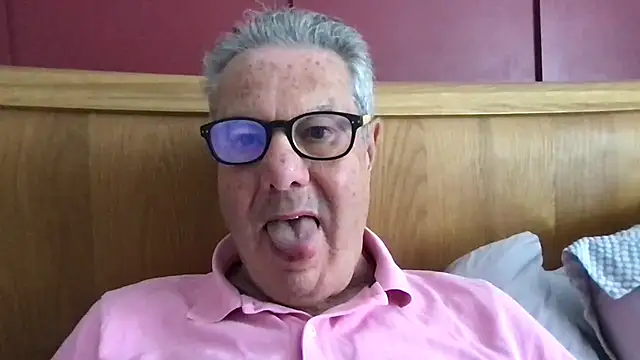 Oldpistolpeten Live XXX chat