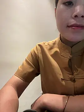 Bella_7777 Adlı Modelin Canlı XXX Sohbeti