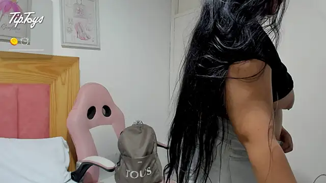 KimmyBellari's Live XXX Chat