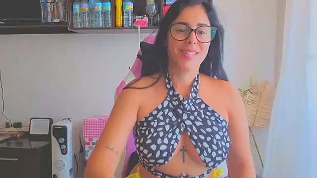 tatii222's Live XXX Chat