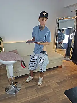 Darwinstark_n Live XXX chat