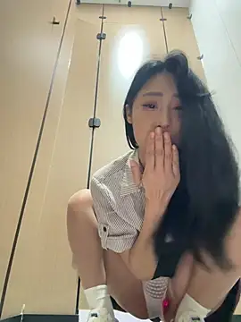 so-linger's Live XXX Chat