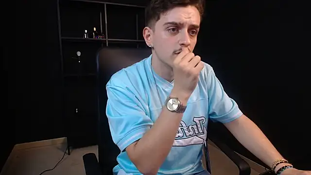 FelixStarkk 现场XXX聊天