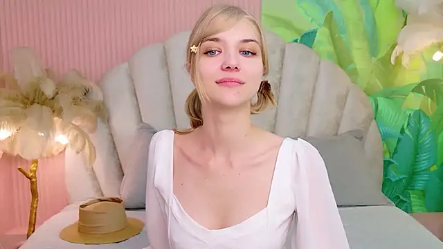 4example_Chloe's Live XXX Chat