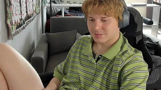 Benjamin_Bo Live XXX Chat