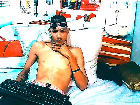 IndianSavageMale Live XXX-Chat