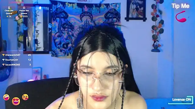 XXX chat uživo modela bastethott