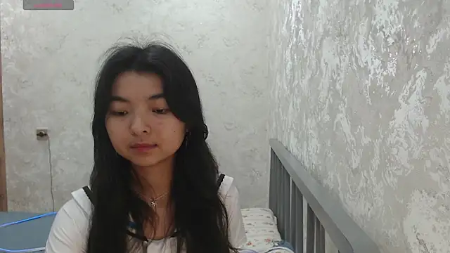 Chat +18 de Shy_Kira ao vivo