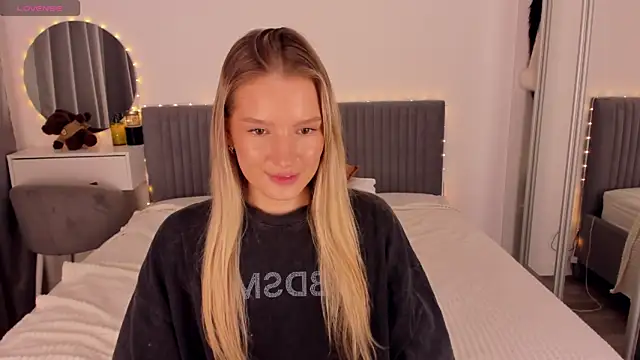 CassieRayss Live XXX-Chat