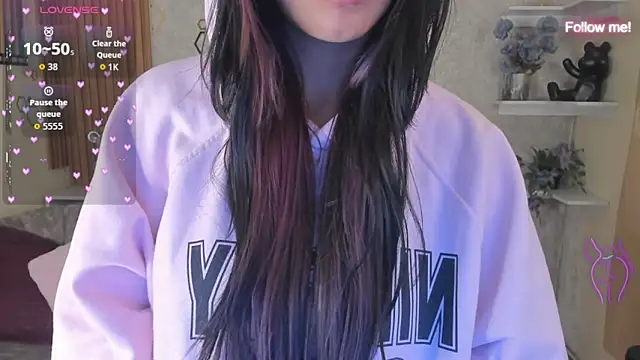 Chat +18 de mia_devine_ ao vivo