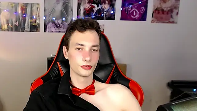 Joseph-Lowers' Live XXX Chat