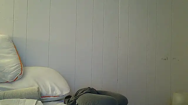 9VOLTT's Live XXX Chat