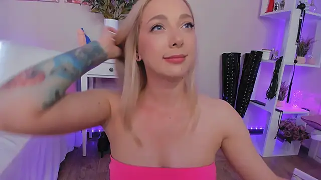Chat +18 de MissLisaX ao vivo