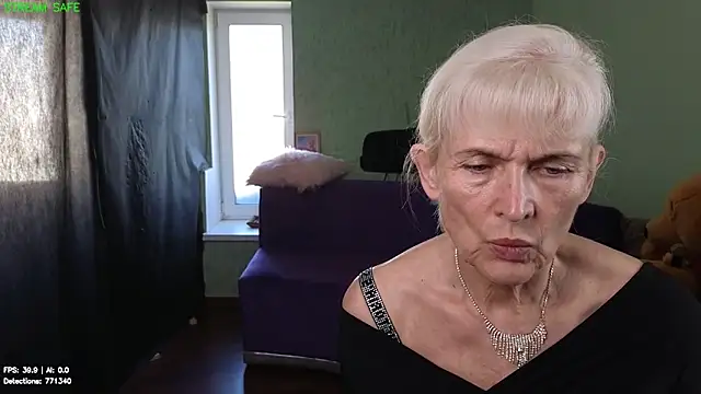 Chat +18 de Nia_Natur ao vivo