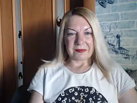 Chatroom XXX en direct de Lillia_Ray