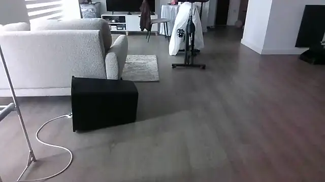CurvyEllaX XXX чат на живо