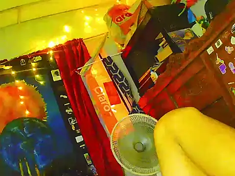 Chatroom XXX en direct de RAMONA_TIJERAX