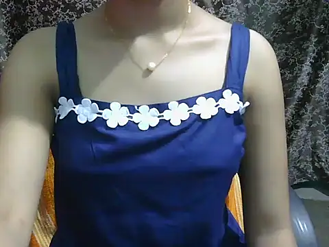 Adorable_Ayesha Adlı Modelin Canlı XXX Sohbeti